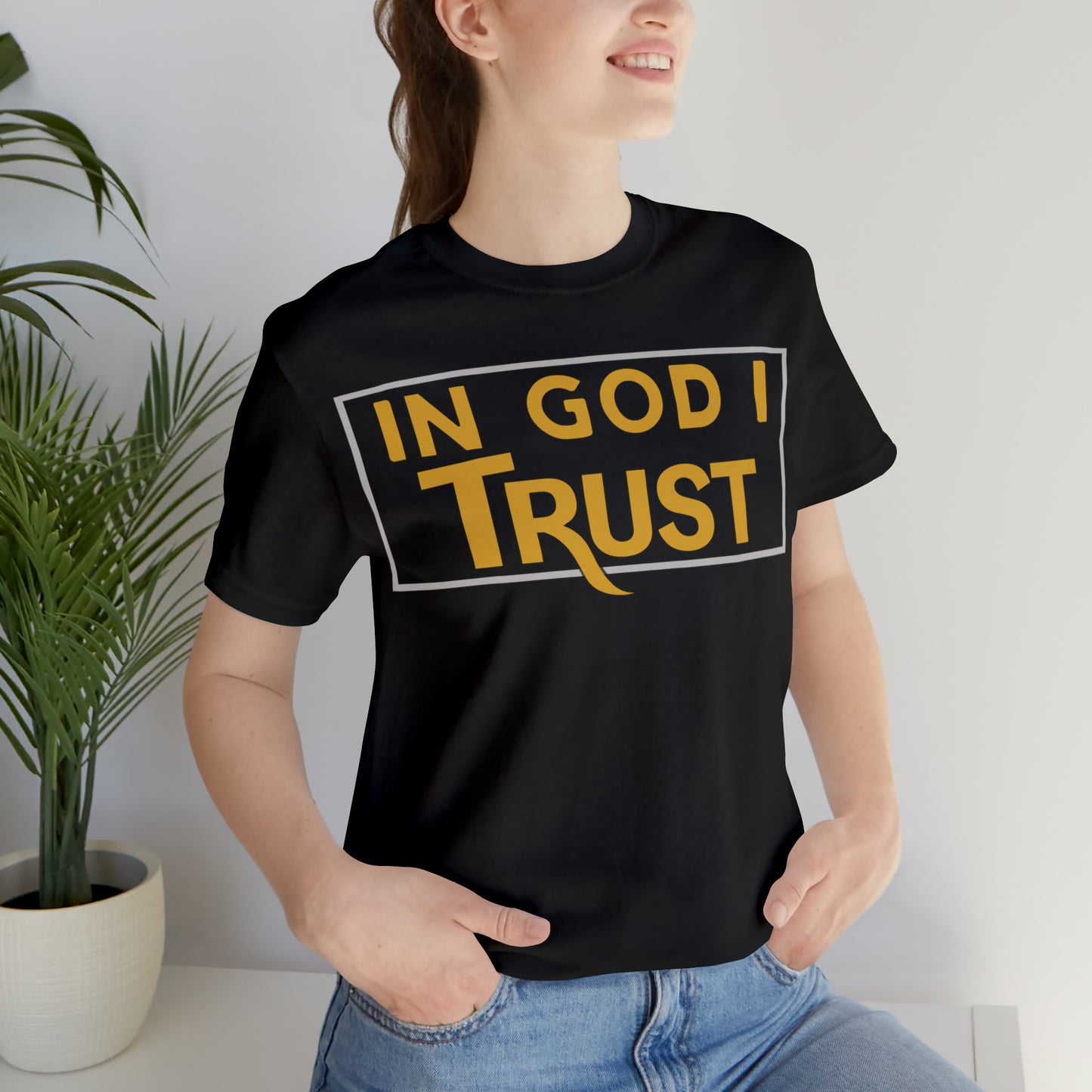 Trust in GOD Unisex Short Sleeve Tee