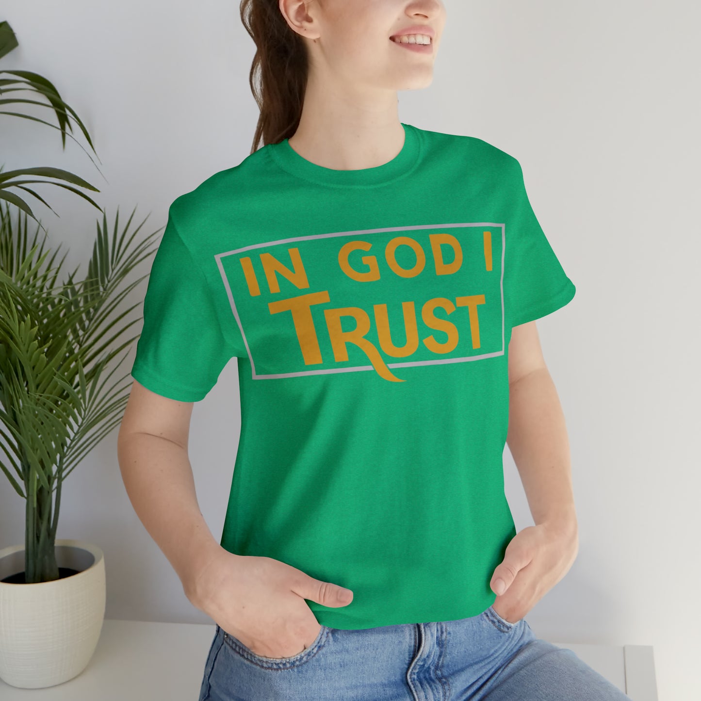 Trust in GOD Unisex Short Sleeve Tee